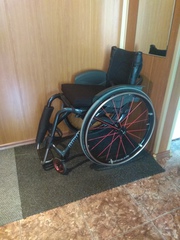 Продаю инвалидную коляску активного типа